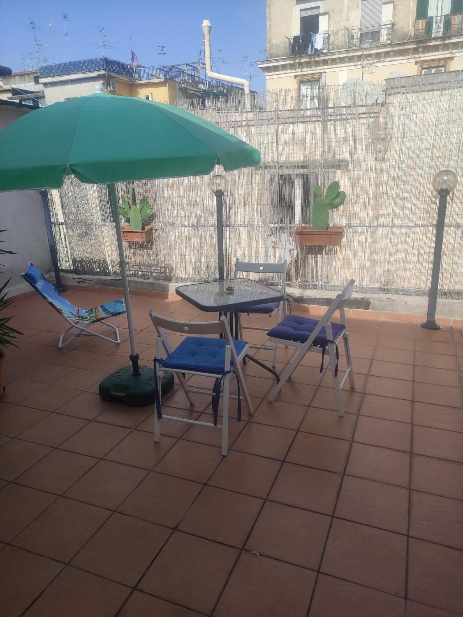 Vacanzella Casa Vacanza In Centro Con Terrazzo * Napels